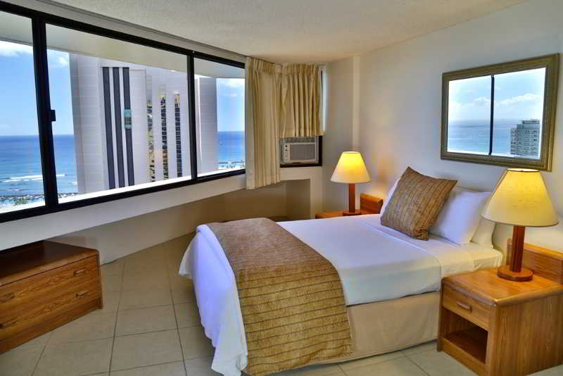 Marina Tower Waikiki 5