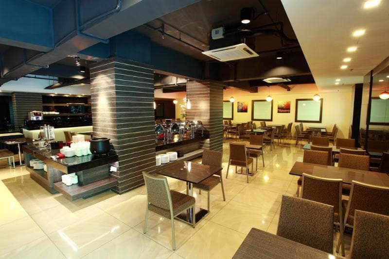 Symphony Suites Hotel 4