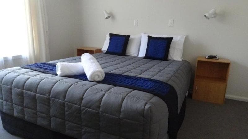 Admiral Motel 2