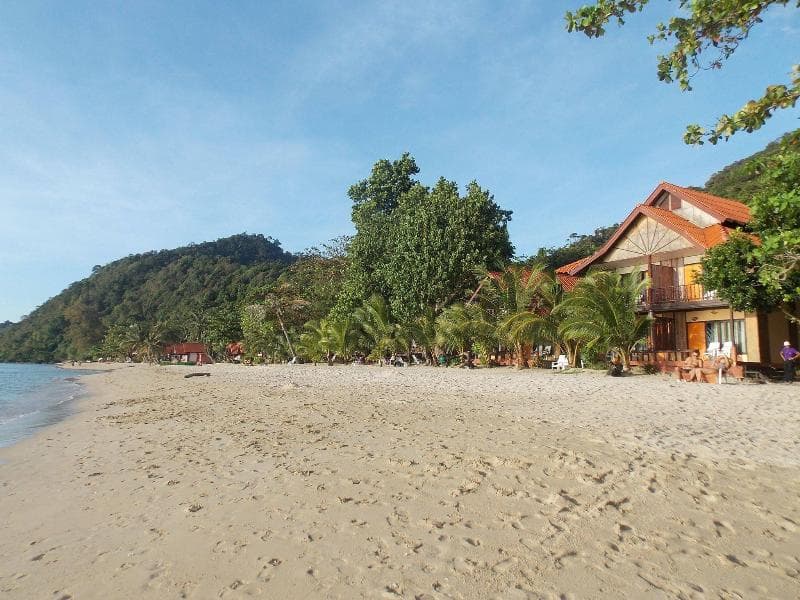 White Sand Beach Resort photo 1