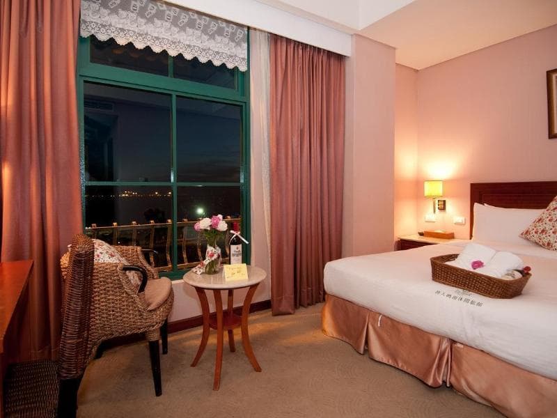 The Fisher Hotel 3