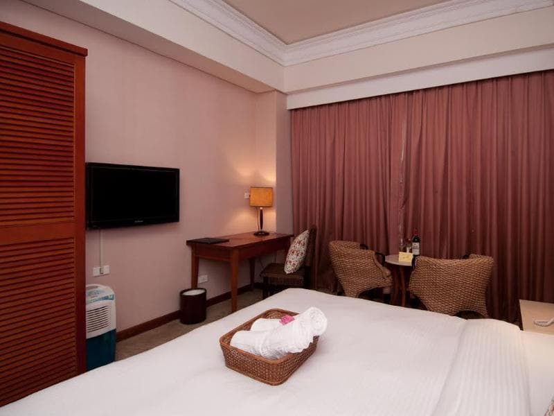 The Fisher Hotel 4