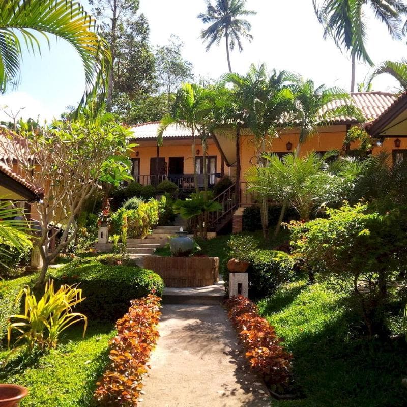 Paradise Bungalows main