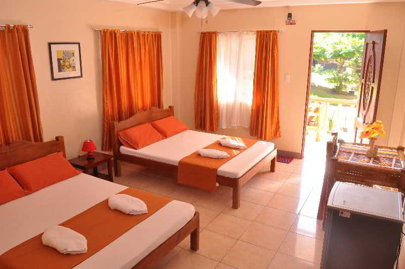 Slam's Garden Dive Resort 3