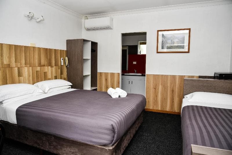 Hobart Tower Motel photo 1