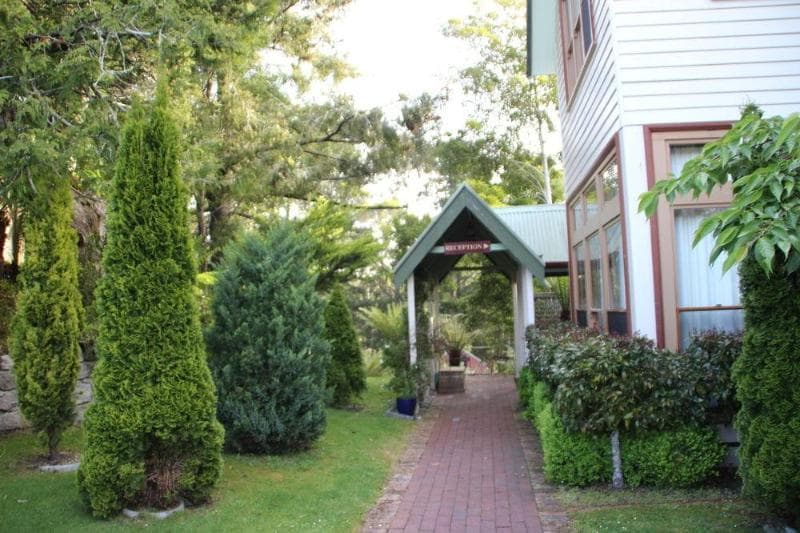 Franklin Manor (Adults Only) 4