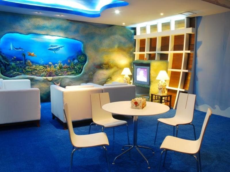 The Adventure Hotel 5