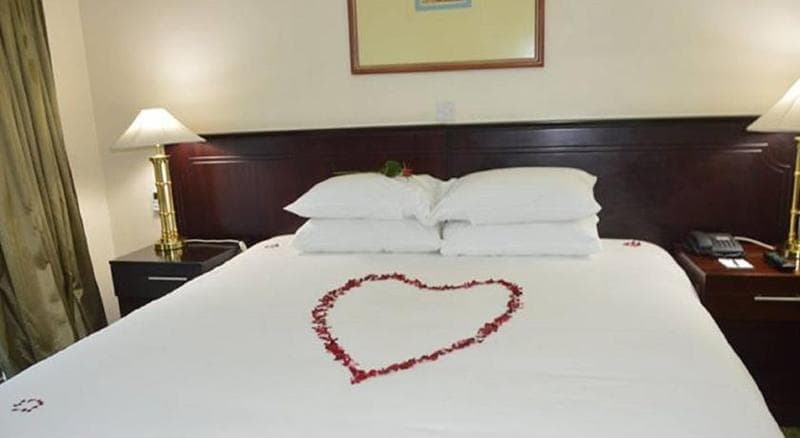 Crossroads Hotel 4