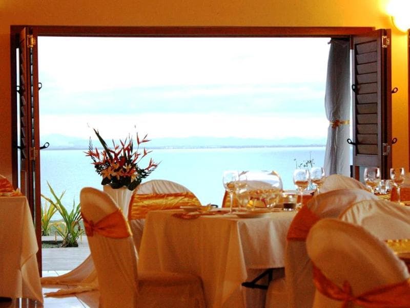 Anchorage Beach Resort 3
