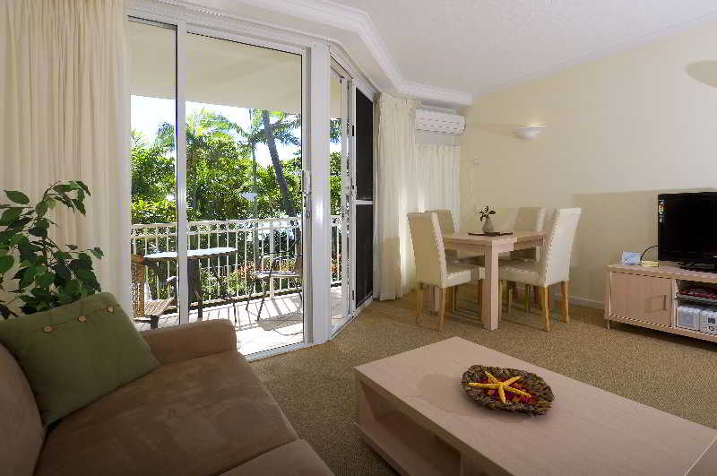 On The Beach Holiday Apartments photo 1