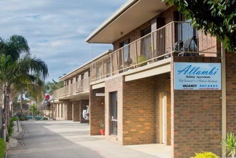 Allambi Holiday Apartments main