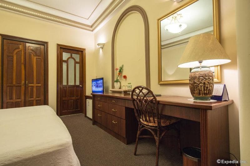 The Spring Hotel 3