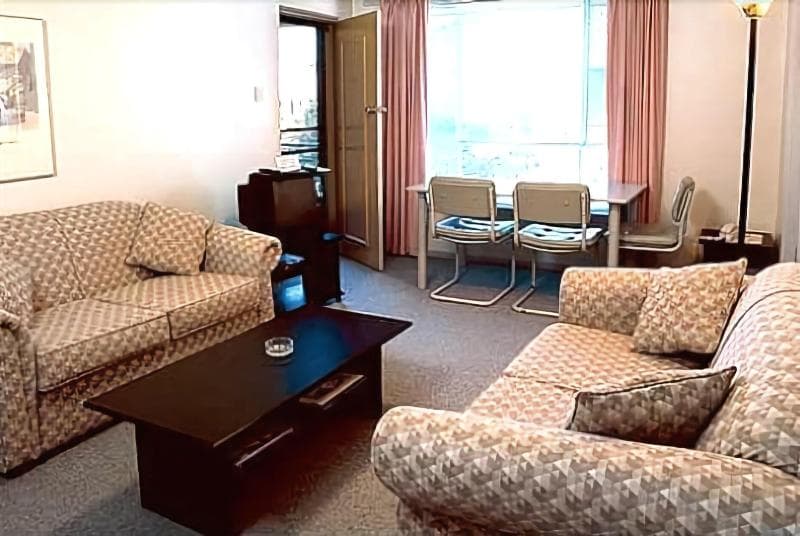 Clayton Monash Motor Inn & Serviced Apartments 3
