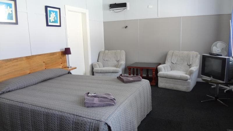 Mountain View Motel 3