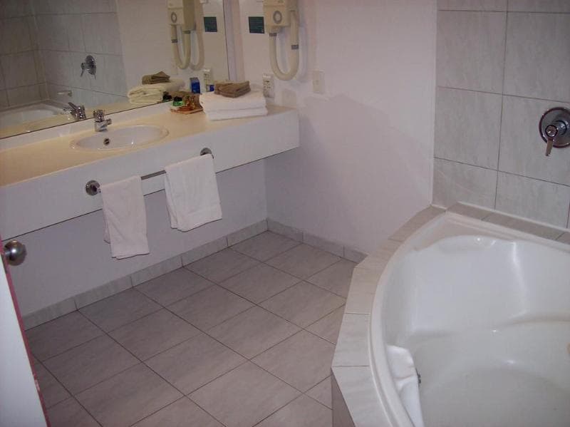 Parklane Motor Inn 4