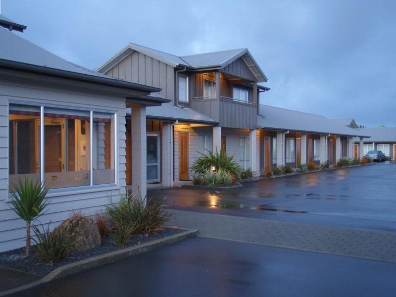 Arena Lodge main