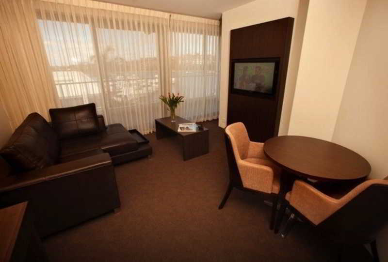 Pier 21 Apartment Hotel 4