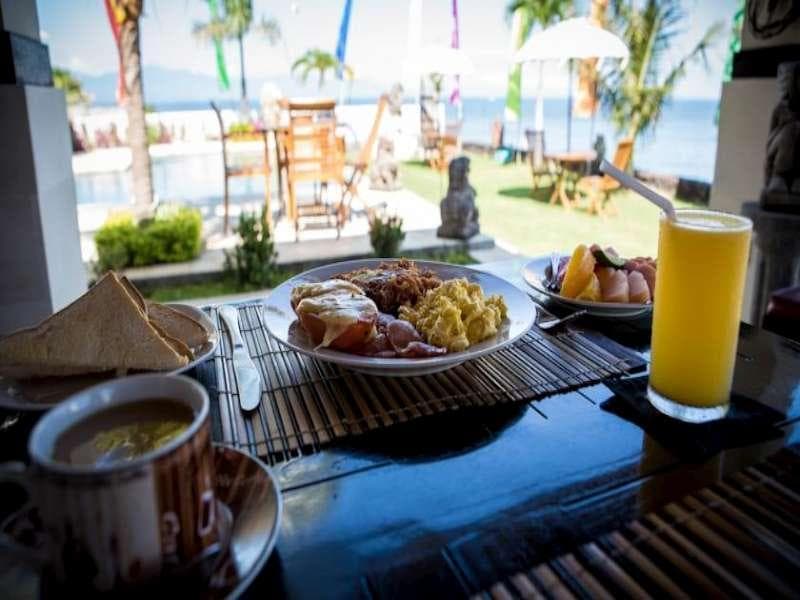 Kelapa Lovina Beach Villa 3