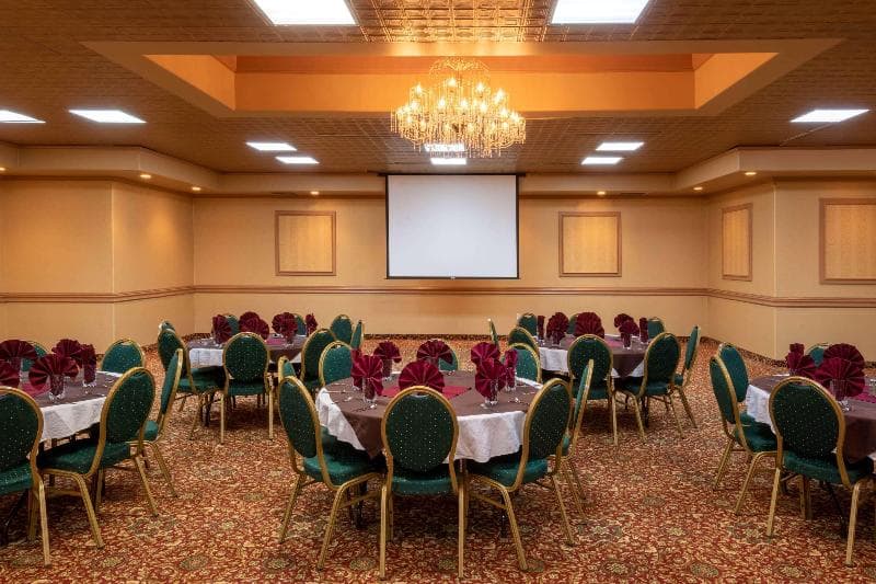 La Quinta Inn & Suites by Wyndham Fairbanks Airport photo 1