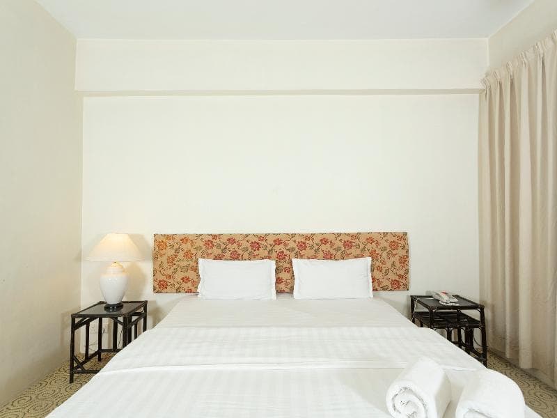 De Choice Hotel main