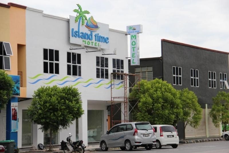 Island Time Motel 2