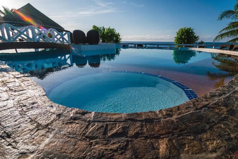 Cliffside Resort main