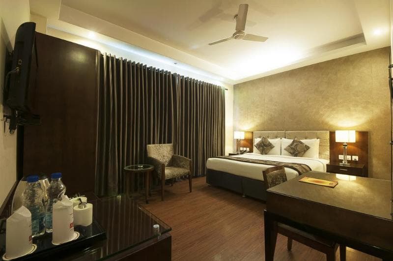 Alpina Hotels & Suites main