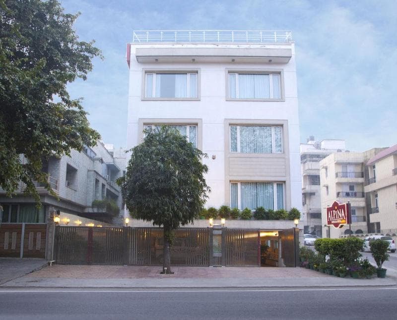 Alpina Hotels & Suites 3