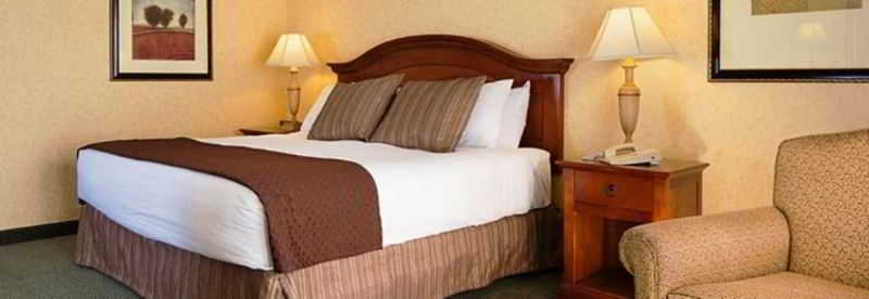 Red Lion Hotel Eureka 3