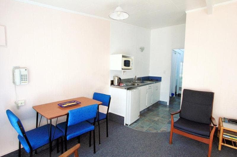 Golden Glow Motel photo 1