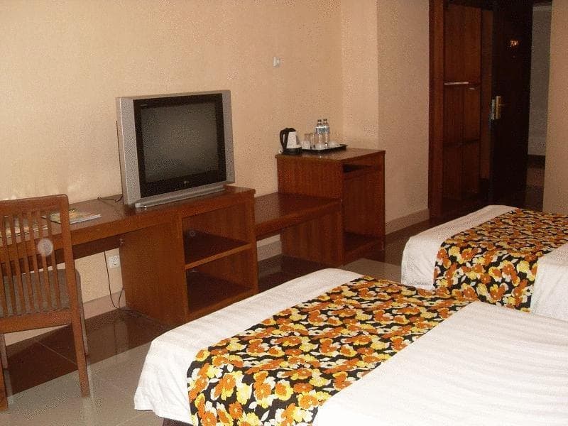 Hotel Oval Surabaya 5