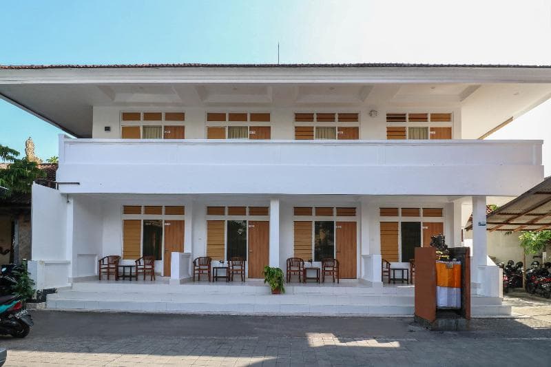Oyo 1384 Pulau Bali Hotel main