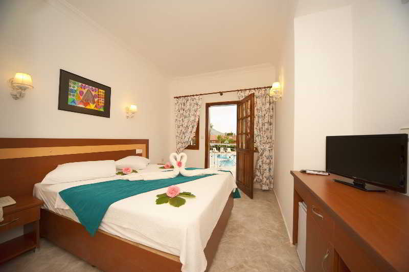 White Otel 5