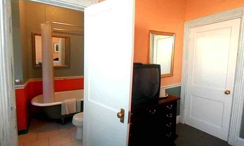 The Cordova Inn 5