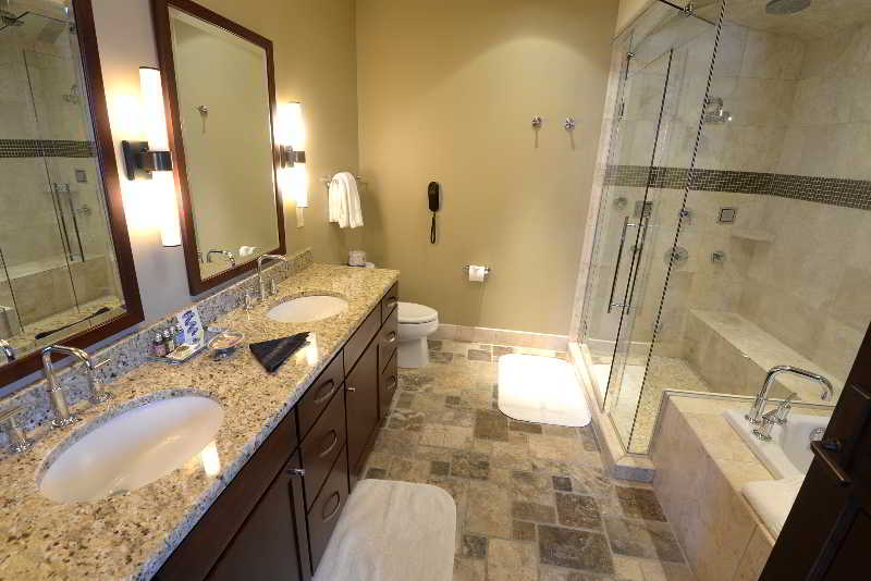 Lumiere Hotel 4