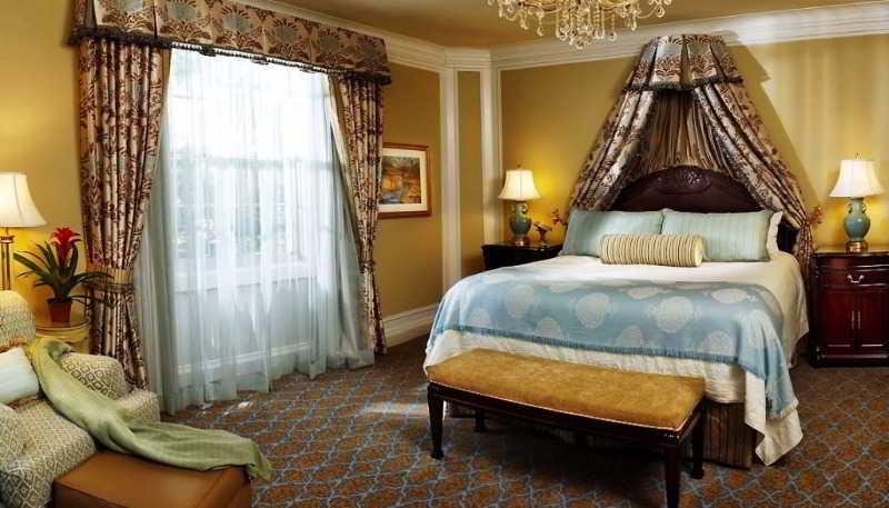 The Broadmoor Hotel 5