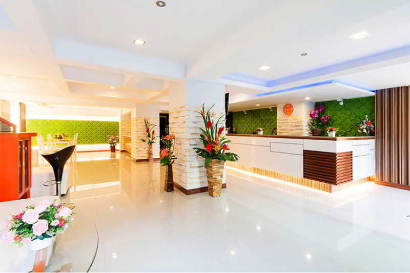 Patong Max Value Hotel 4