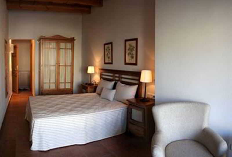 Es Mercadal Hotel 5