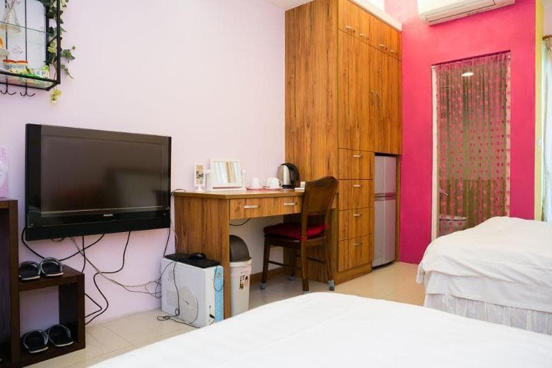 Mei Hsiao Yuen Hostel main