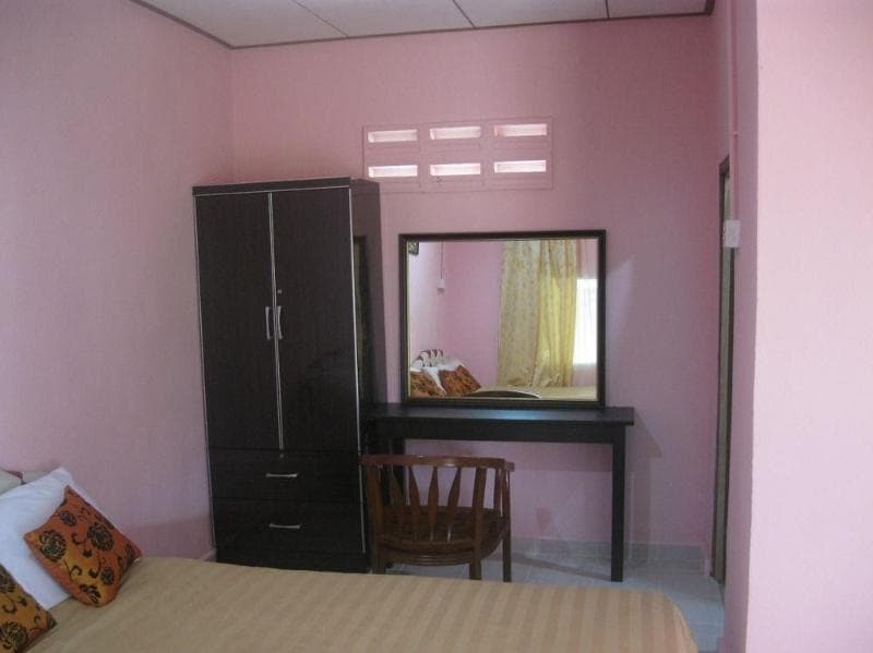 Tanjung Puteri Motel 4