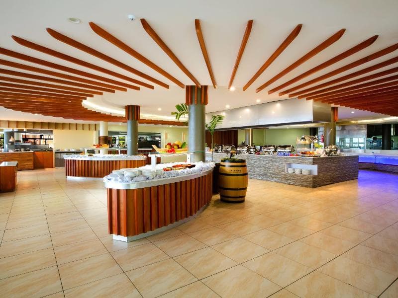 Mana Island Resort & Spa 5