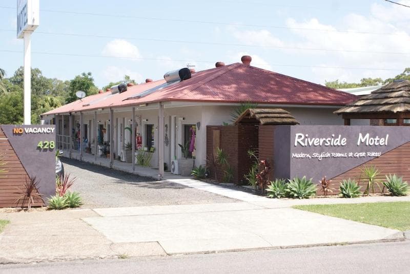 Riverside Motel 3
