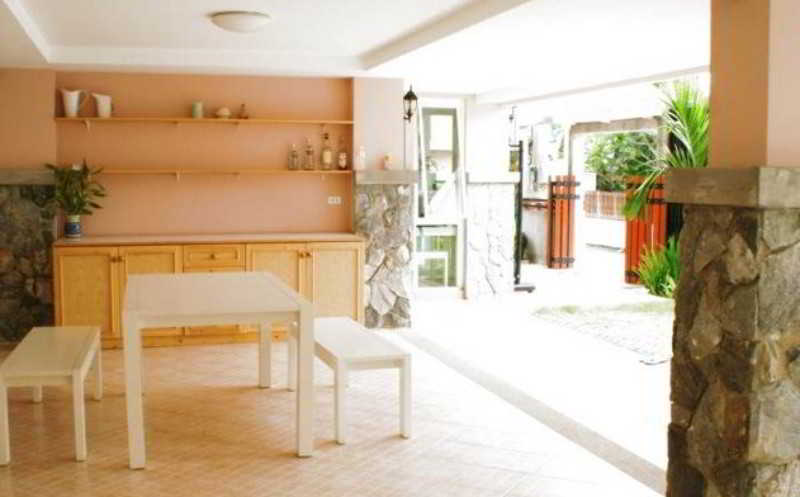 Triple Palms House 3