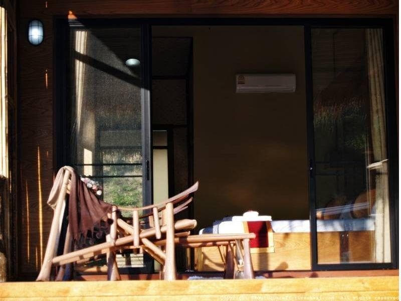 Boutique Raft Resort, River Kwai 3