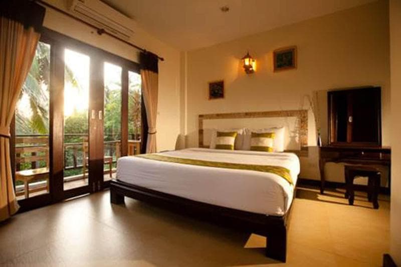 Shanti Hotel 5