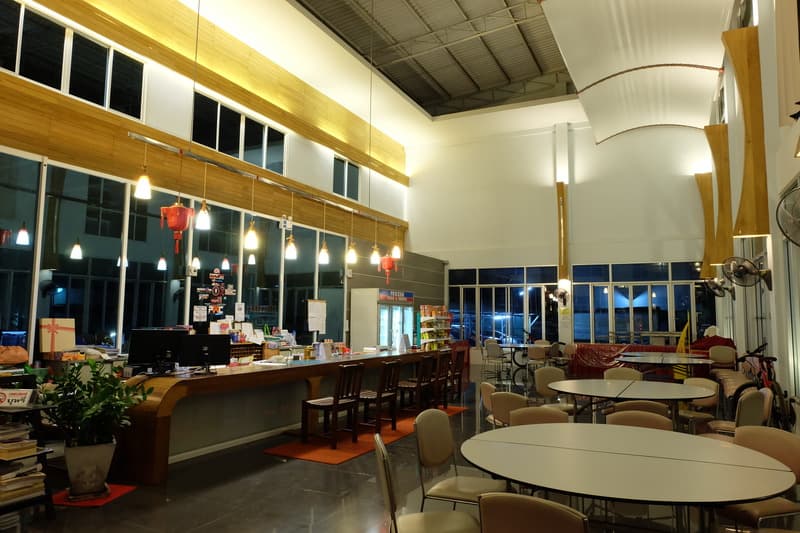 Riverside Hotel 4
