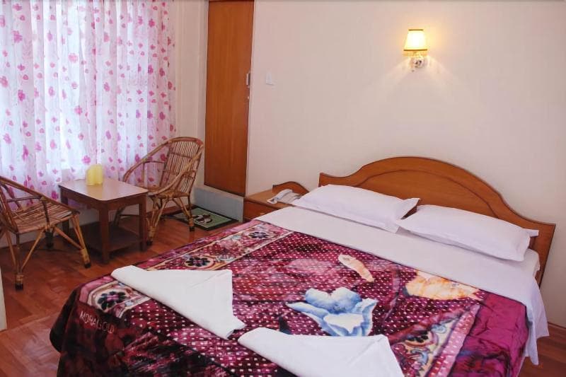 Hotel Grand Holiday 4