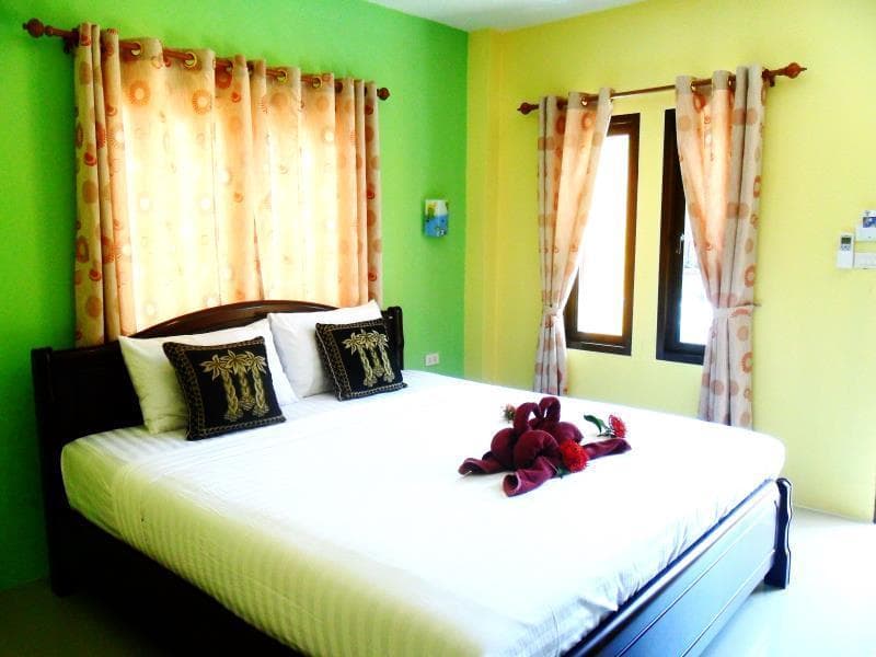 Lanta New Beach Bungalows main