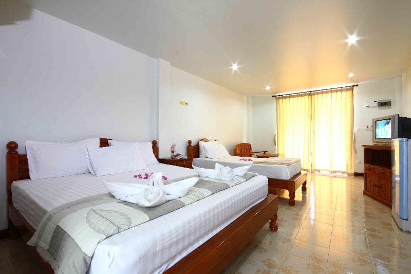 Lotus Friendly Hotel 4