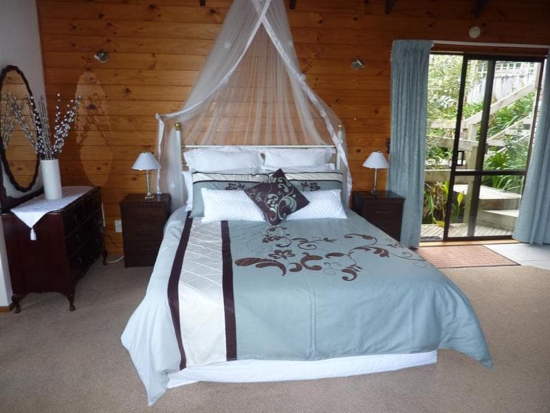 Grafton Cottage And Chalets 3